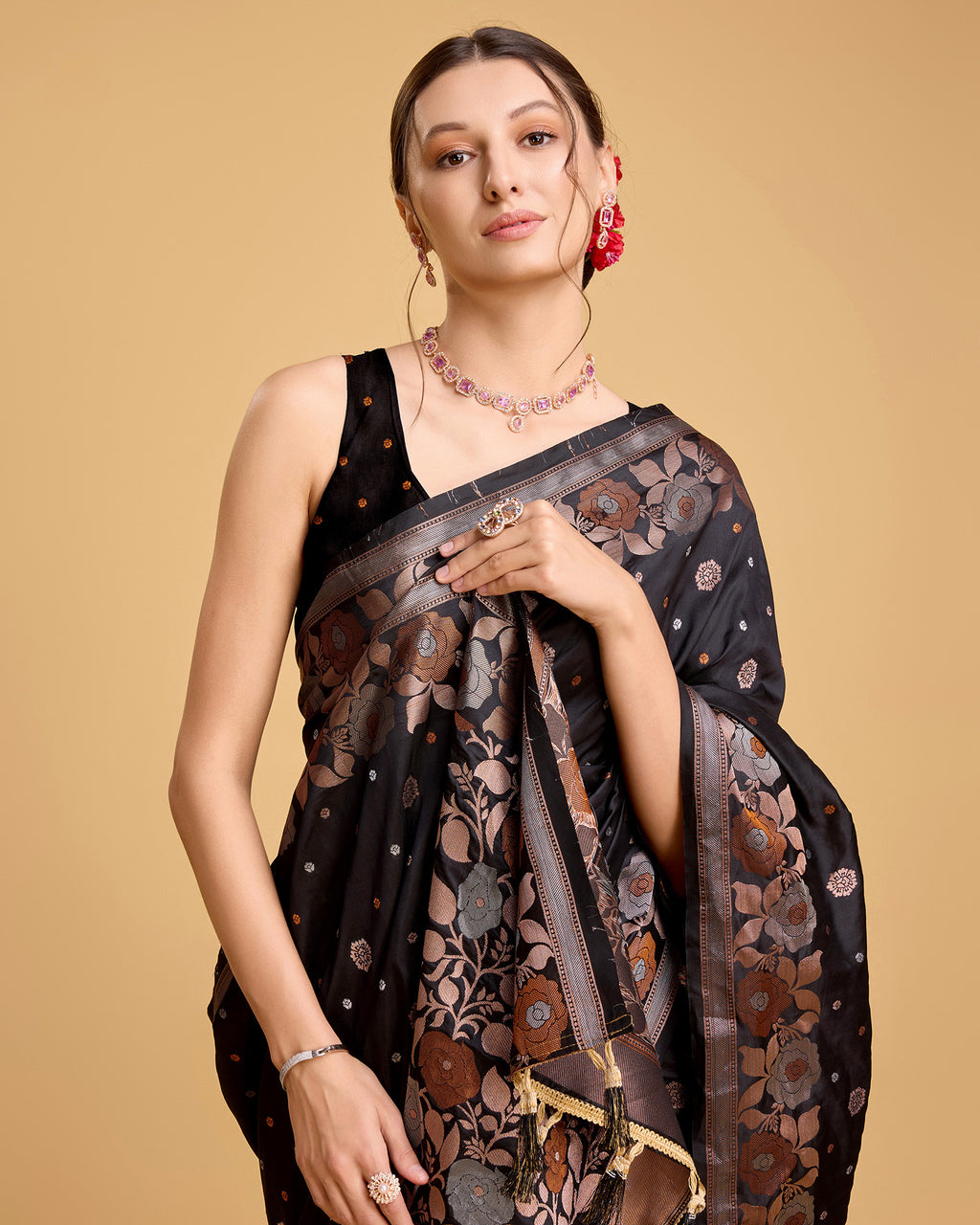 🌸 3-Zari Perfection: From Royal Sarees to Designer Bridal Jackets