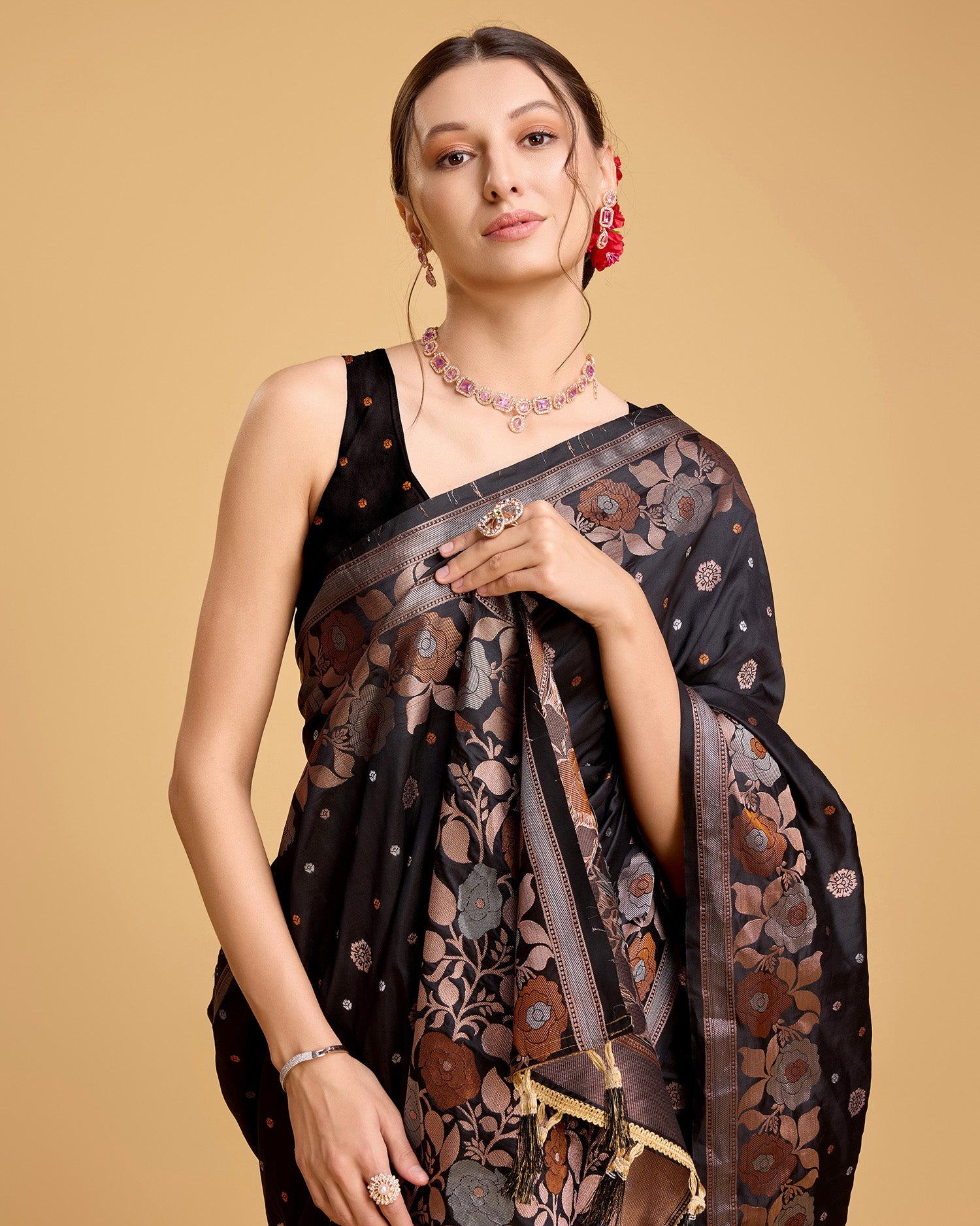 🌸 3-Zari Perfection: From Royal Sarees to Designer Bridal Jackets