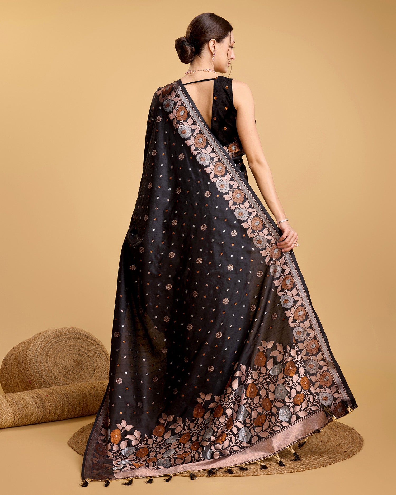 🌸 3-Zari Perfection: From Royal Sarees to Designer Bridal Jackets