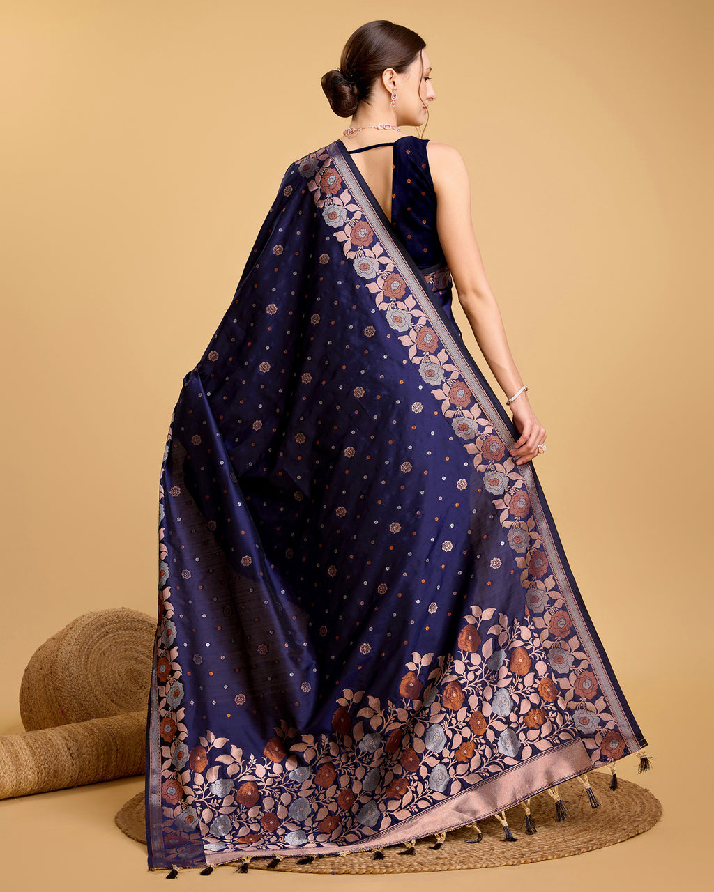 🌸 3-Zari Perfection: From Royal Sarees to Designer Bridal Jackets