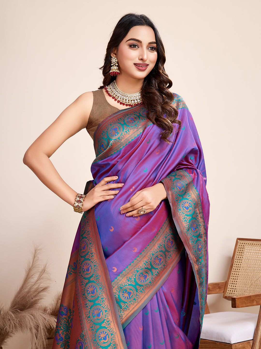 Pure Jacquard Silk Saree with Vibrant Zari Jharokha Work | Vera Fashion