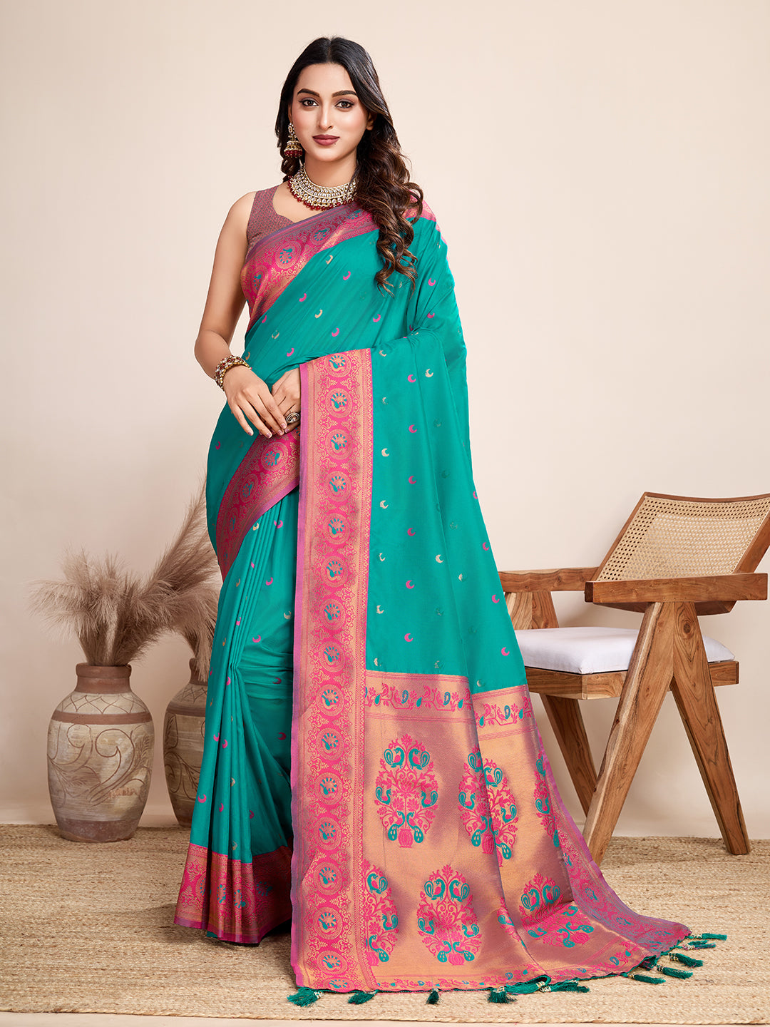 Pure Jacquard Silk Saree with Vibrant Zari Jharokha Work | Vera Fashion