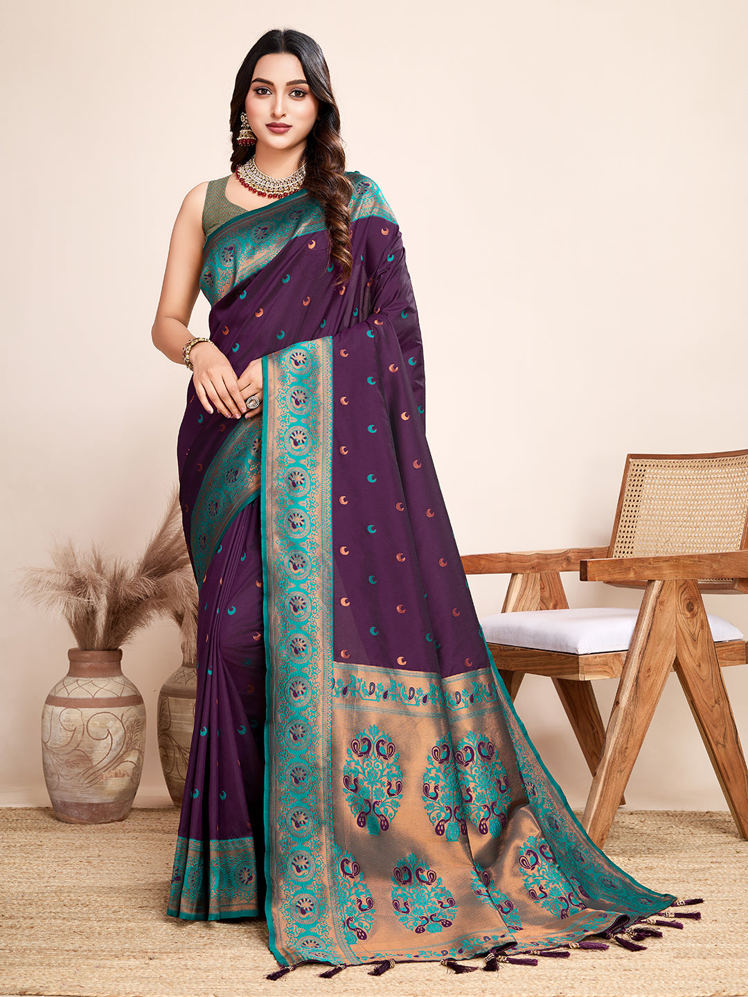 Pure Jacquard Silk Saree with Vibrant Zari Jharokha Work | Vera Fashion