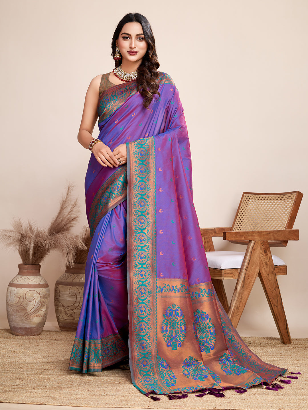 Pure Jacquard Silk Saree with Vibrant Zari Jharokha Work | Vera Fashion