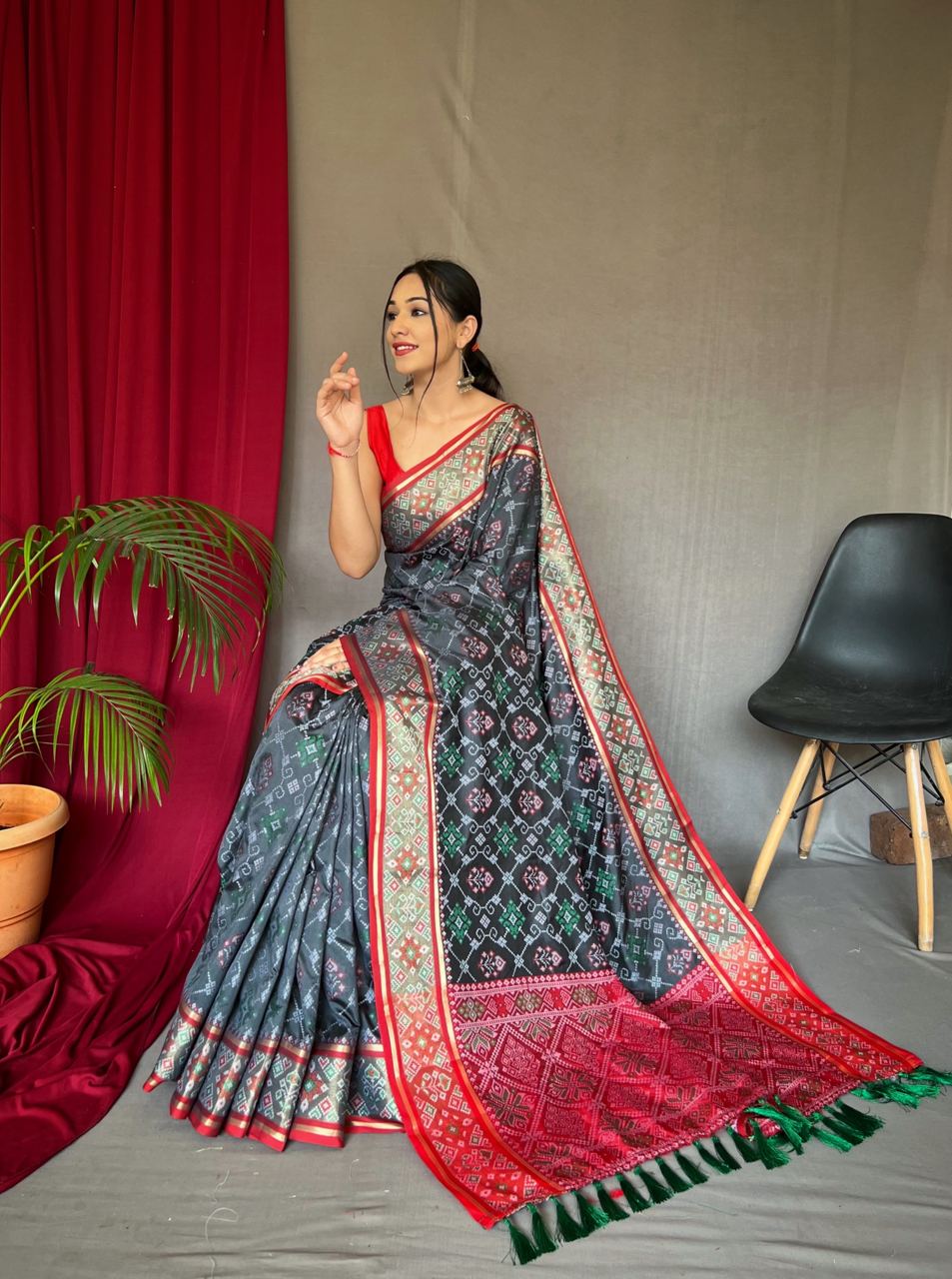 Pure Patola Silk Banarasi Saree | Contrast Meenakari Weaving & Rich Pallu with Tassels