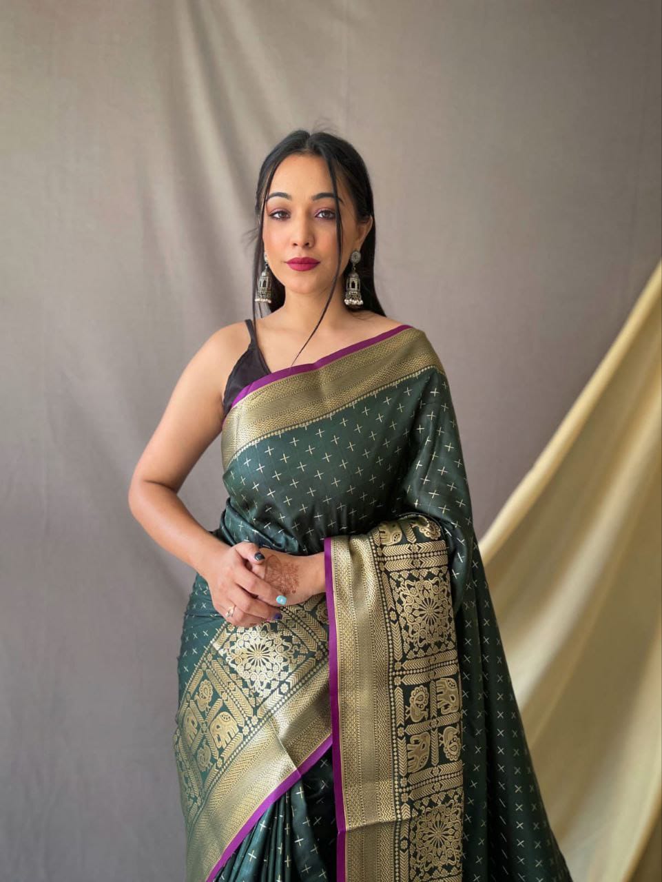 Soft Silk Saree with Double Jari Check Weaving & Rich Pallu