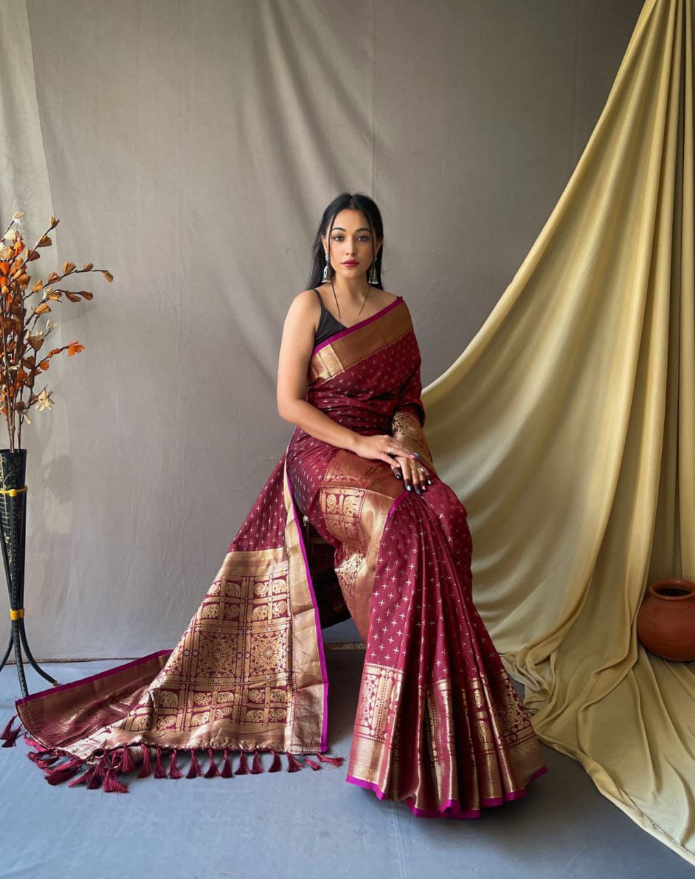 Soft Silk Saree with Double Jari Check Weaving & Rich Pallu