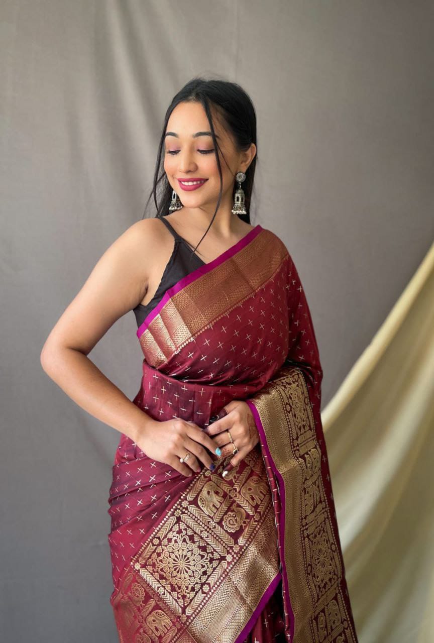 Soft Silk Saree with Double Jari Check Weaving & Rich Pallu