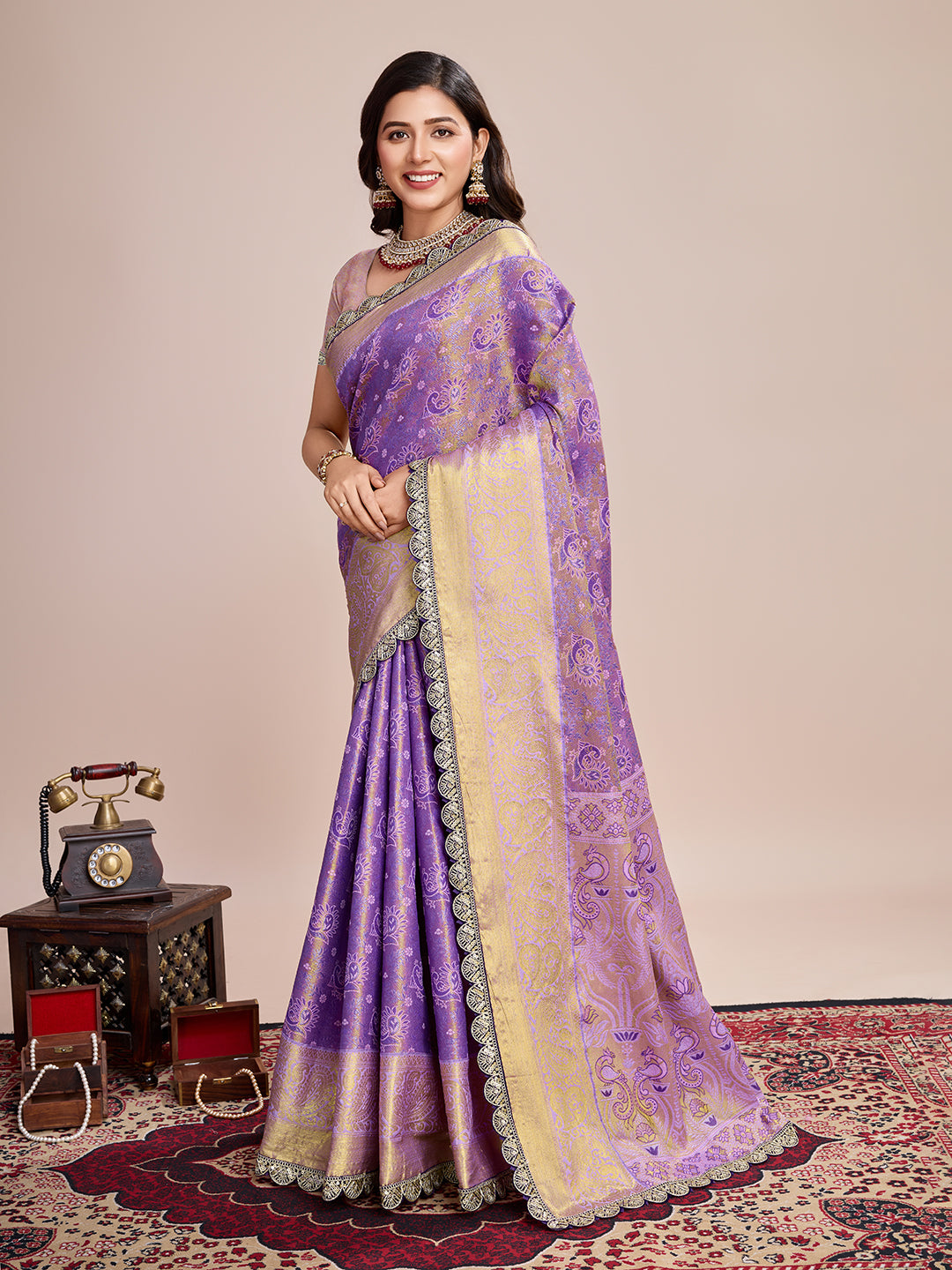 Bollywood Trendy kanjivaram silk saree with blouse piece.