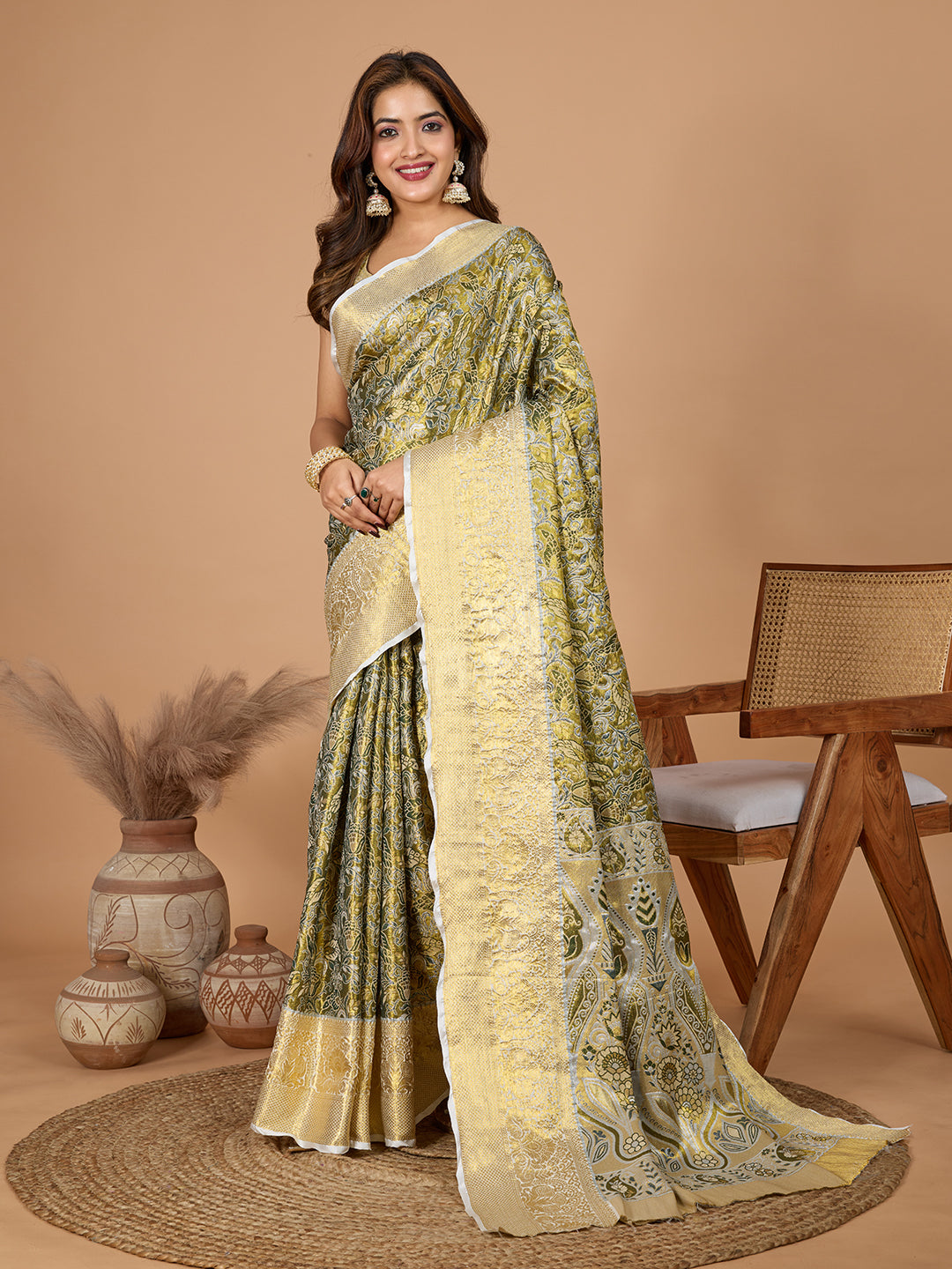 Presenting you Semi Silk saree with all over Jari weaved