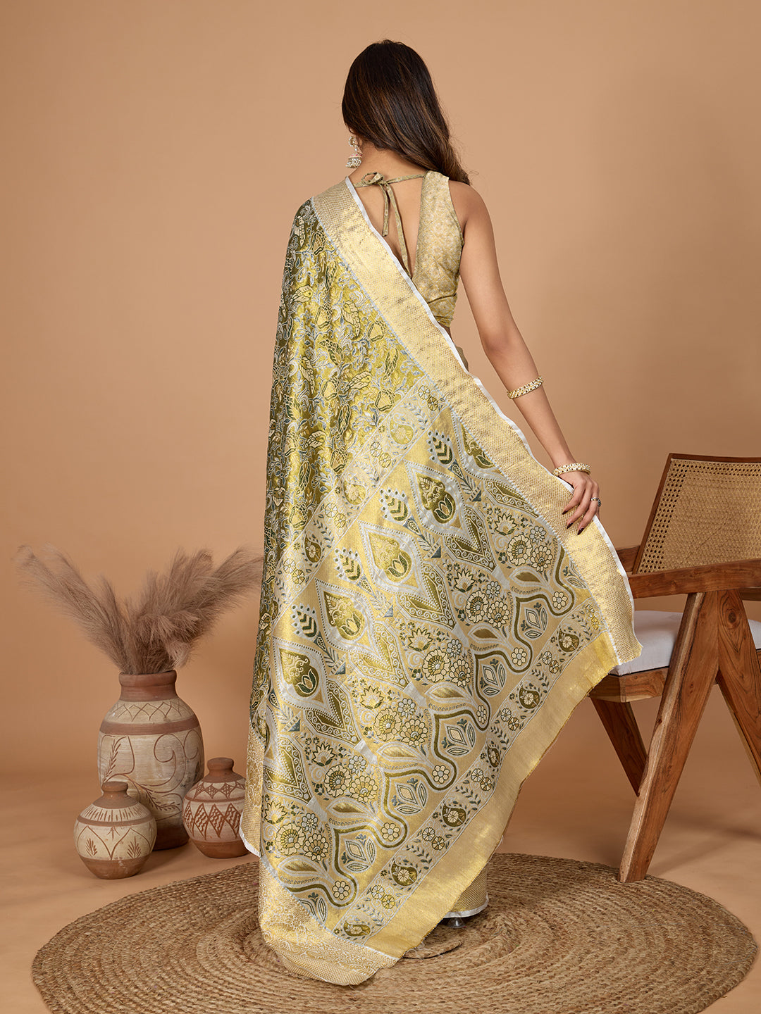 Presenting you Semi Silk saree with all over Jari weaved