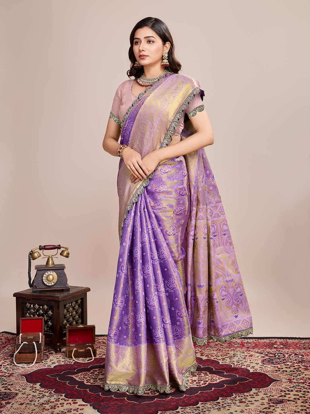 Bollywood Trendy kanjivaram silk saree with blouse piece.
