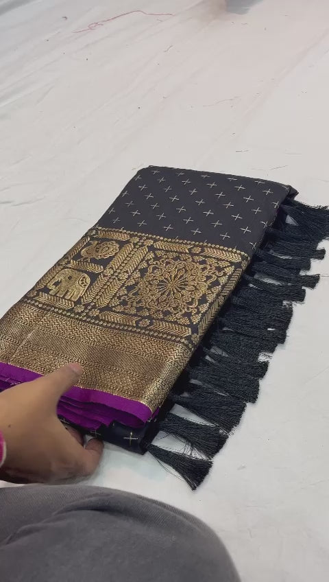 Soft Silk Saree with Double Jari Check Weaving & Rich Pallu