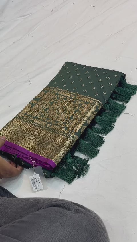 Soft Silk Saree with Double Jari Check Weaving & Rich Pallu