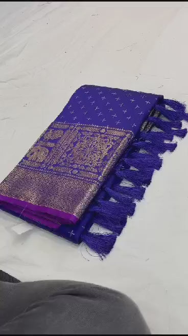 Soft Silk Saree with Double Jari Check Weaving & Rich Pallu