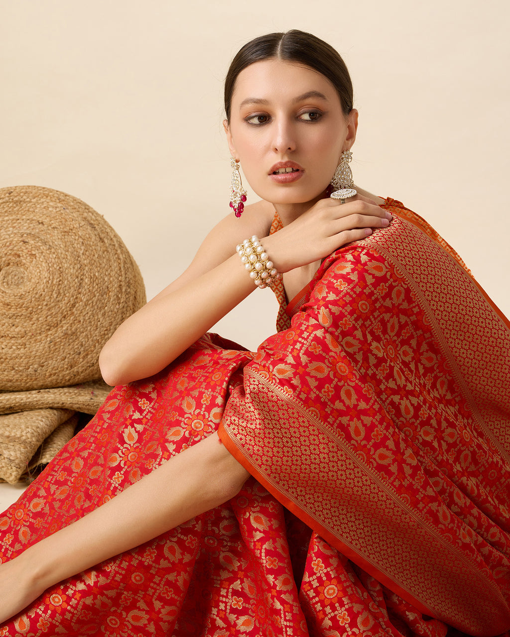 Vera Fashion: Radiant Handwoven Silk Patola Saree with Zari Pallu