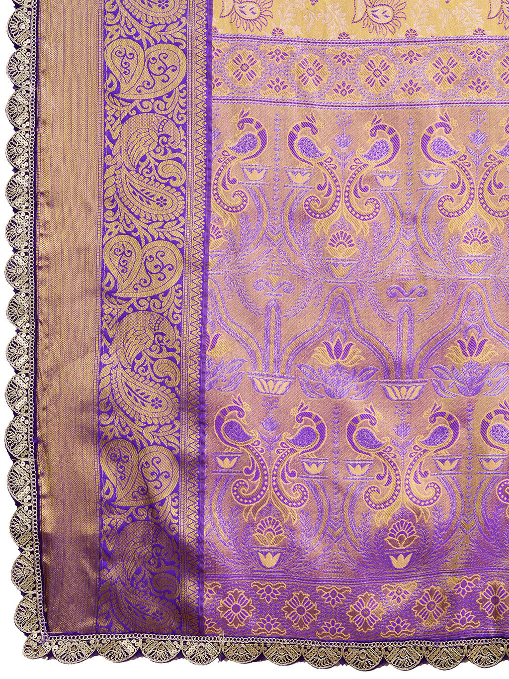 Bollywood Trendy kanjivaram silk saree with blouse piece.
