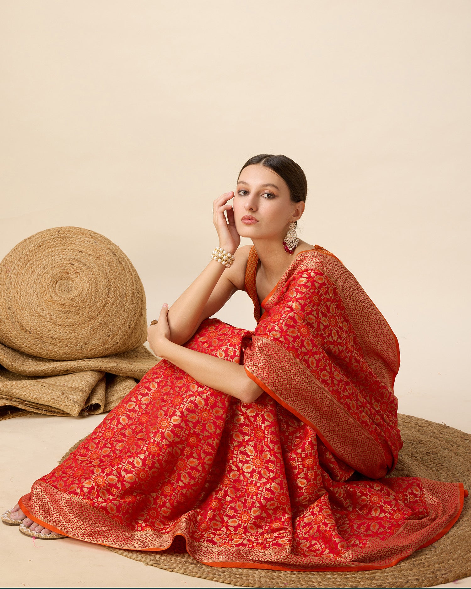 Vera Fashion: Radiant Handwoven Silk Patola Saree with Zari Pallu