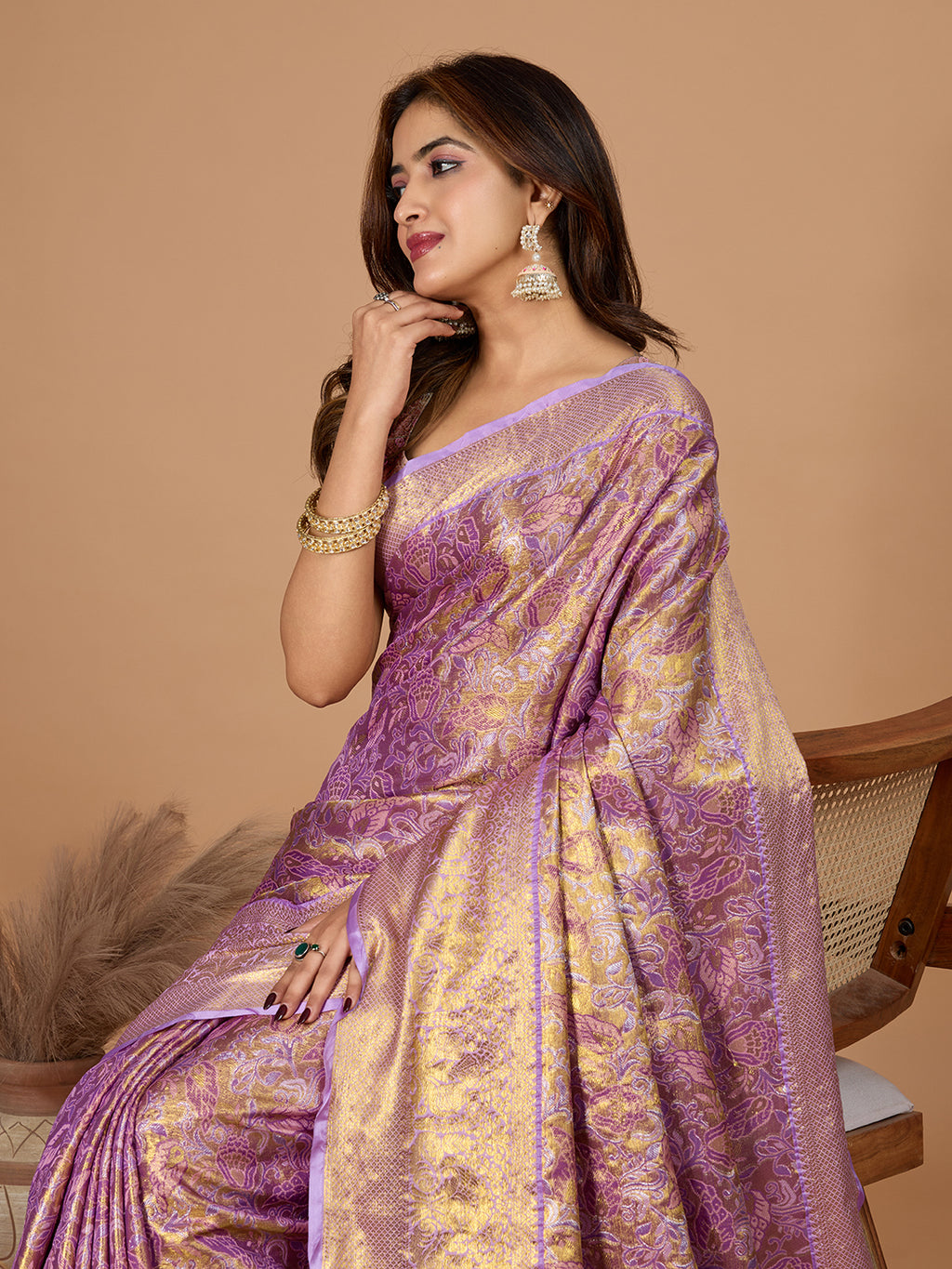 Presenting you Semi Silk saree with all over Jari weaved